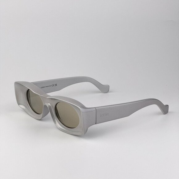 Loewe Paula’s Ibiza LW40033I Sunglasses – Sparkle Metallic Grey | Model LW40033 - Picture 6 of 9